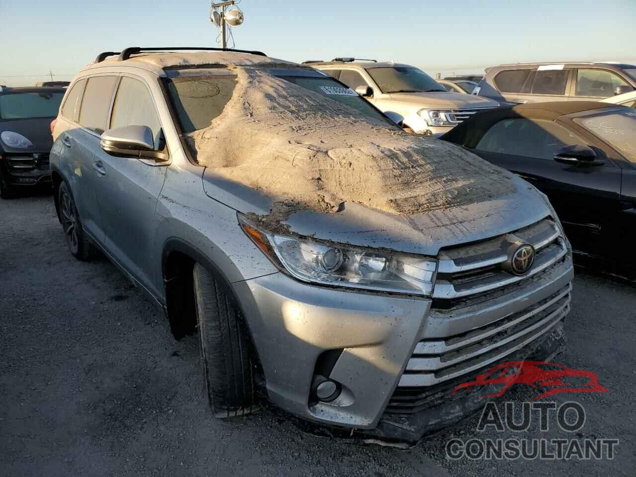 TOYOTA HIGHLANDER 2018 - 5TDJZRFH8JS551092