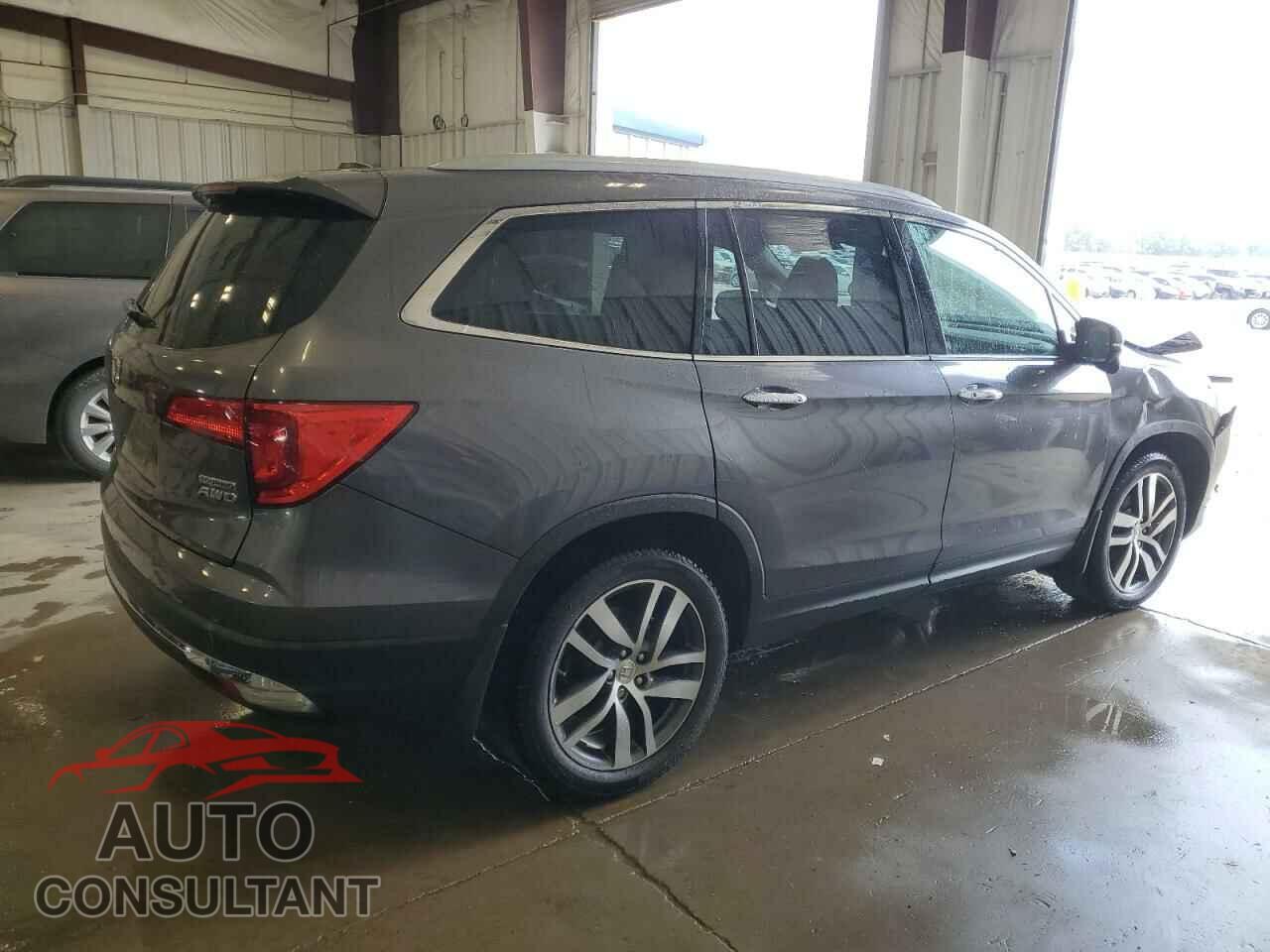 HONDA PILOT 2017 - 5FNYF6H99HB059679