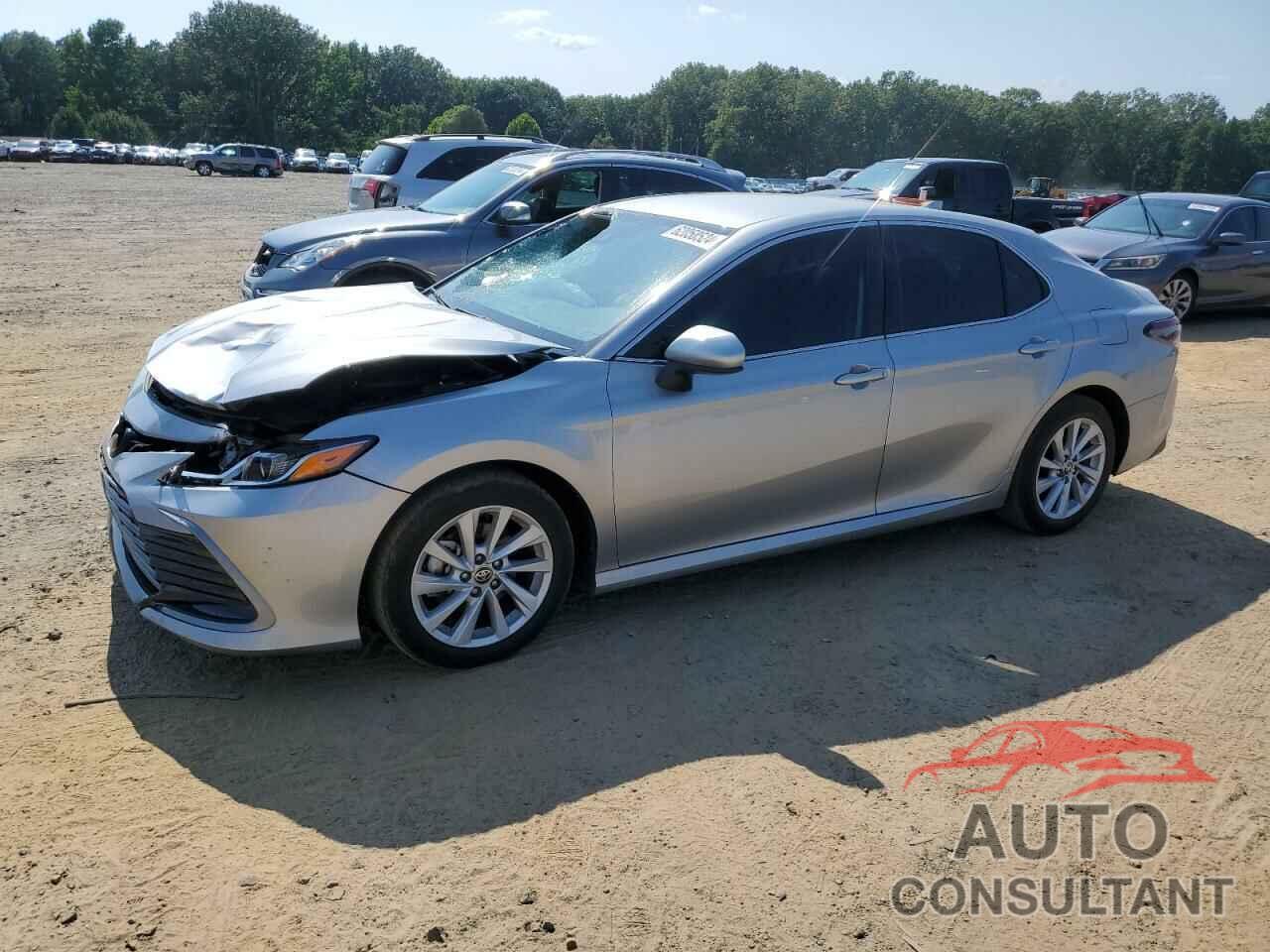 TOYOTA CAMRY 2022 - 4T1C11AK3NU670542