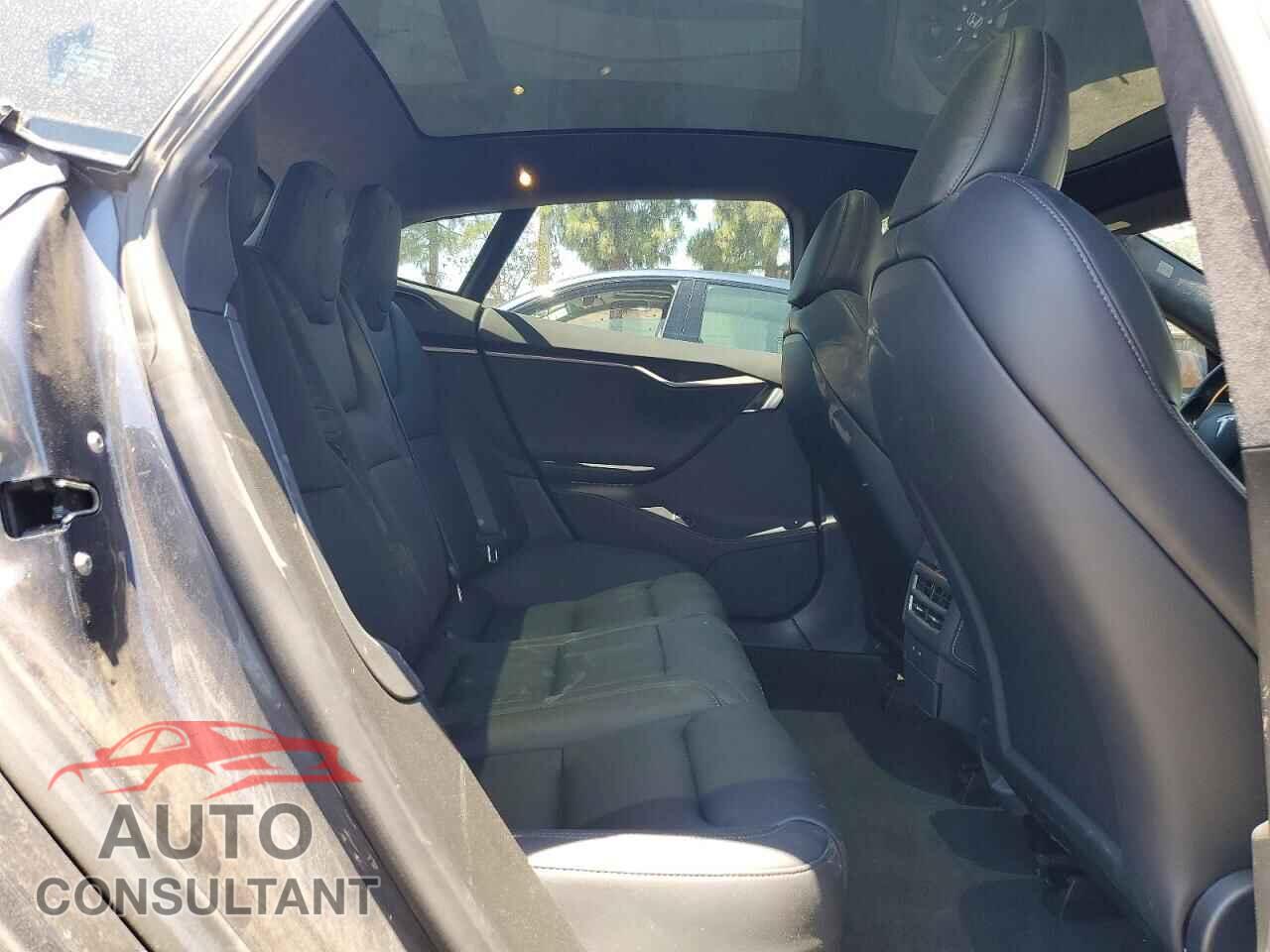 TESLA MODEL S 2020 - 5YJSA1E2XLF397034