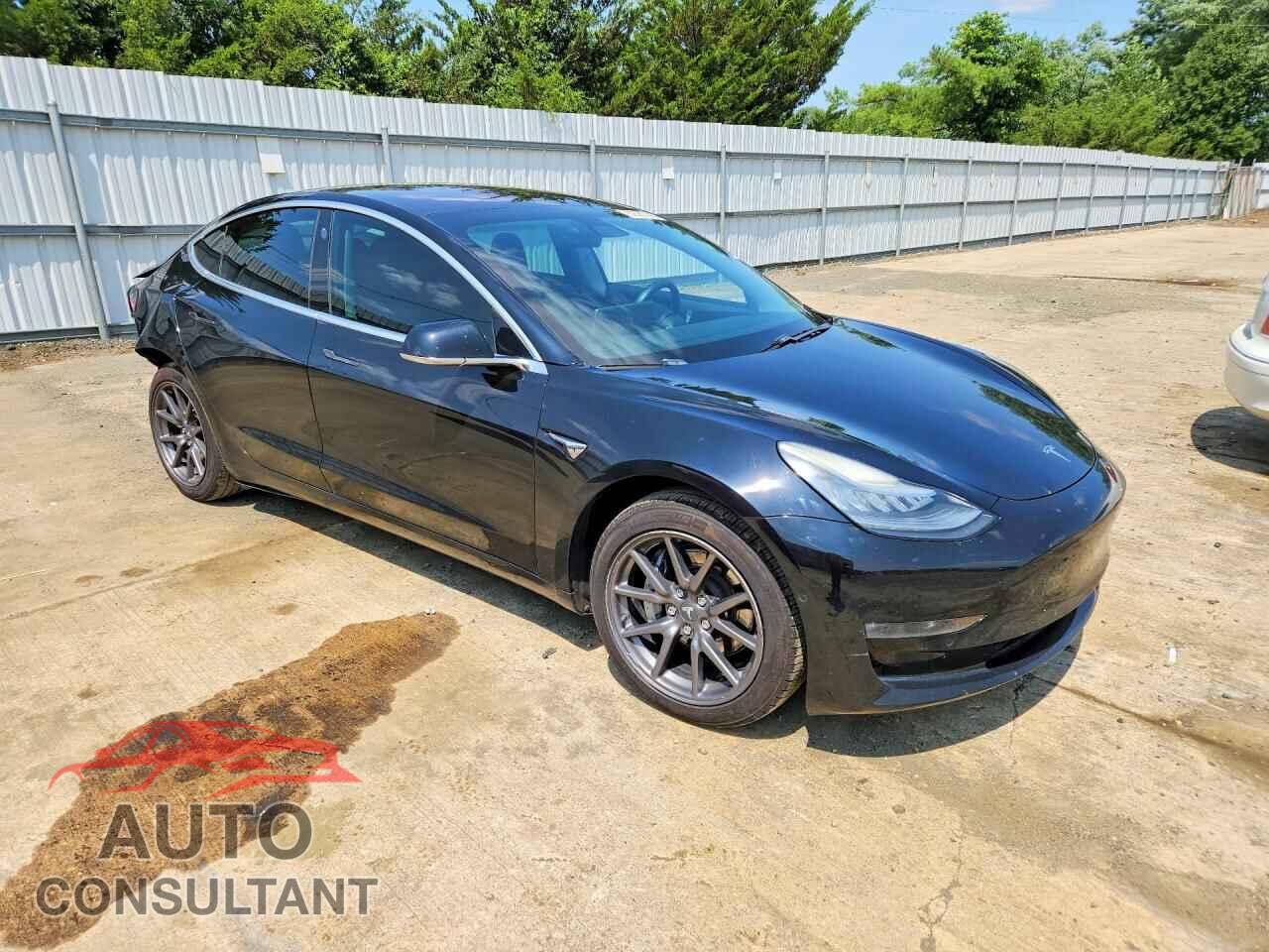 TESLA MODEL 3 2018 - 5YJ3E1EAXJF152554