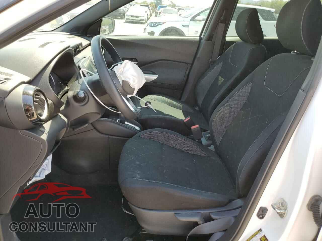 NISSAN KICKS 2019 - 3N1CP5CU3KL558342