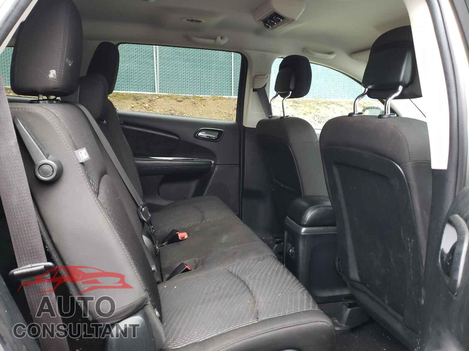 DODGE JOURNEY 2017 - 3C4PDCBB4HT586526