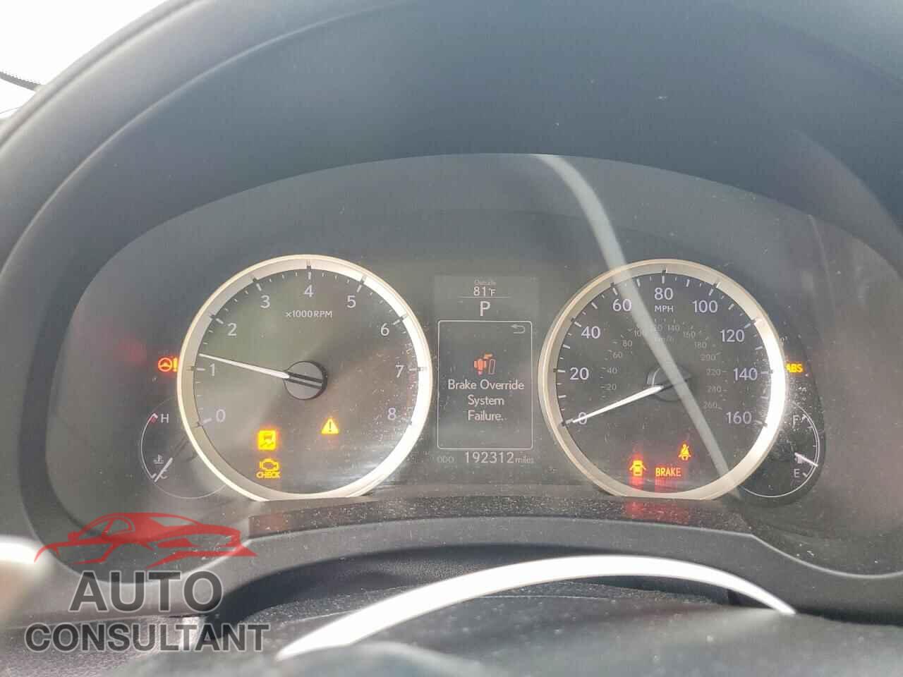 LEXUS IS 2015 - JTHBF1D29F5081017