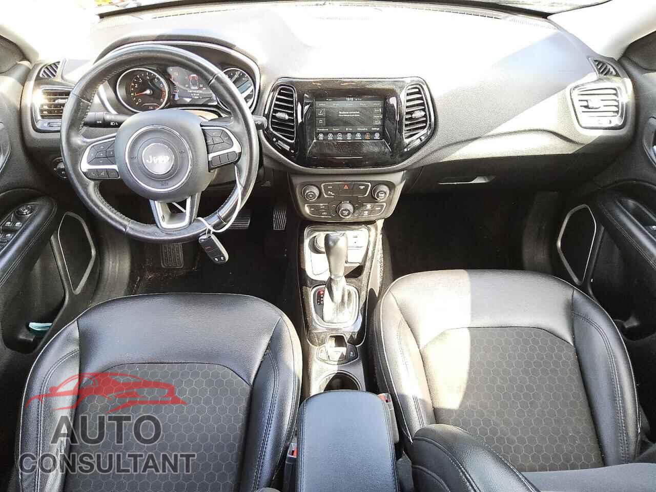JEEP COMPASS 2018 - 3C4NJDBB6JT313342