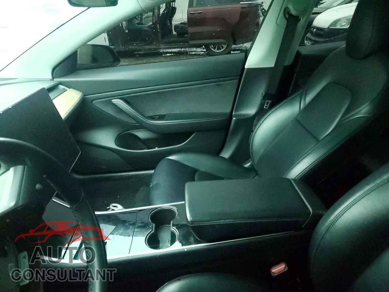 TESLA MODEL 3 2019 - 5YJ3E1EA6KF311569