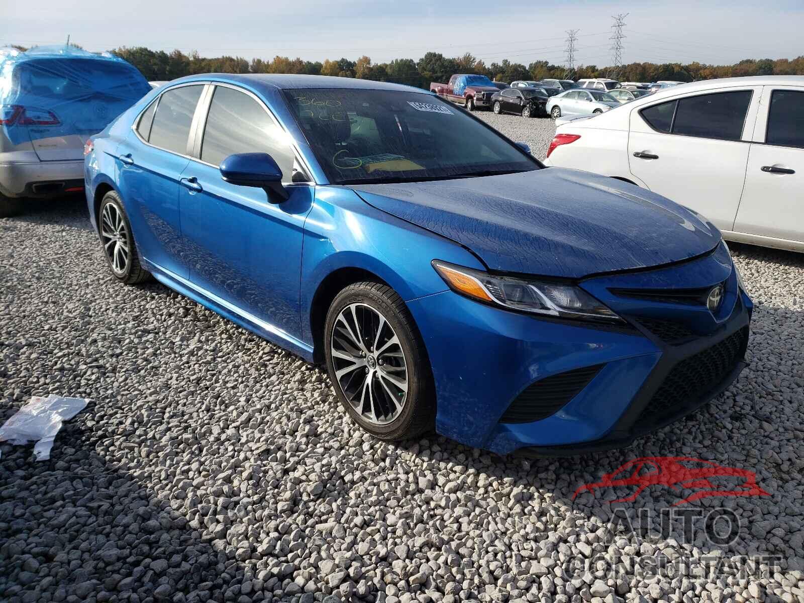 TOYOTA CAMRY 2018 - 4T1B11HK9JU026801