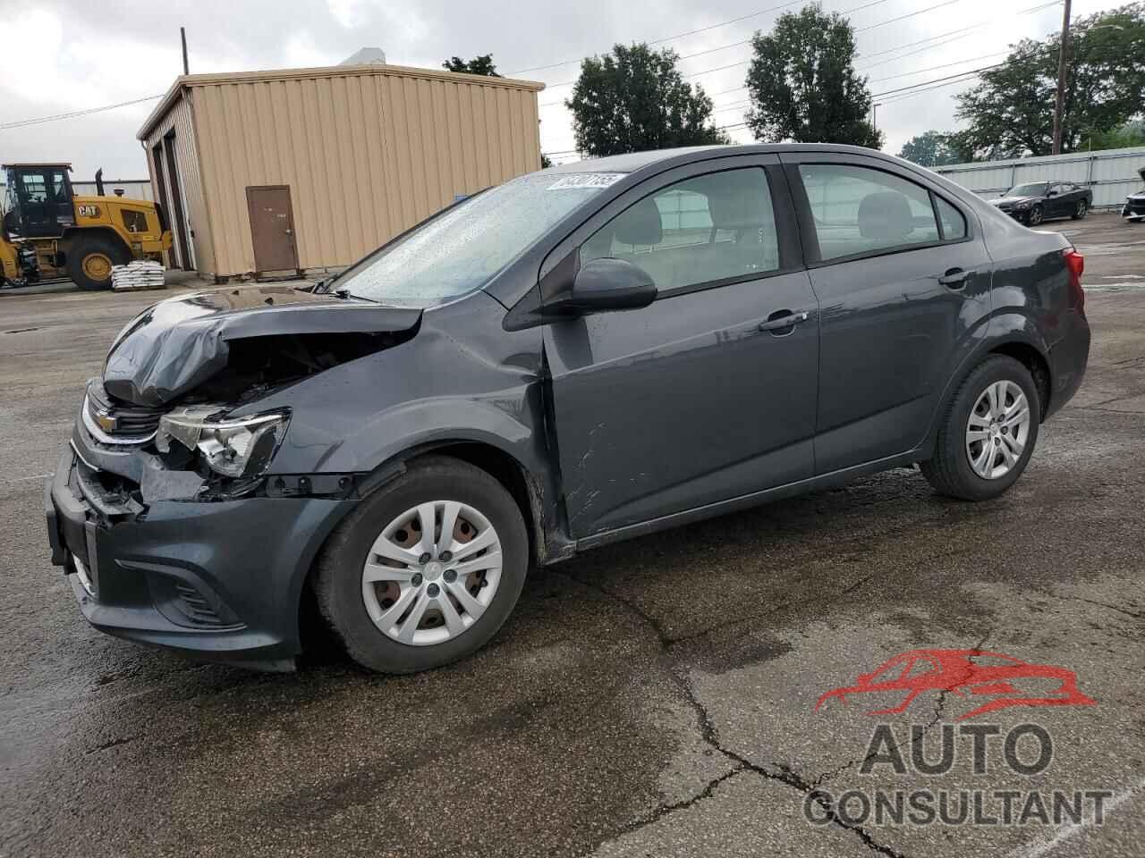 CHEVROLET SONIC 2018 - 1G1JB5SH1J4121041
