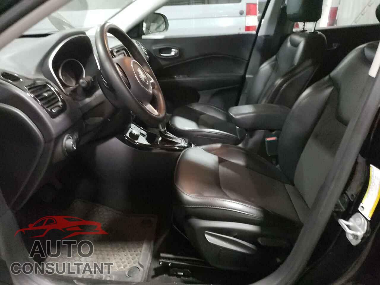 JEEP COMPASS 2018 - 3C4NJDBB4JT453132