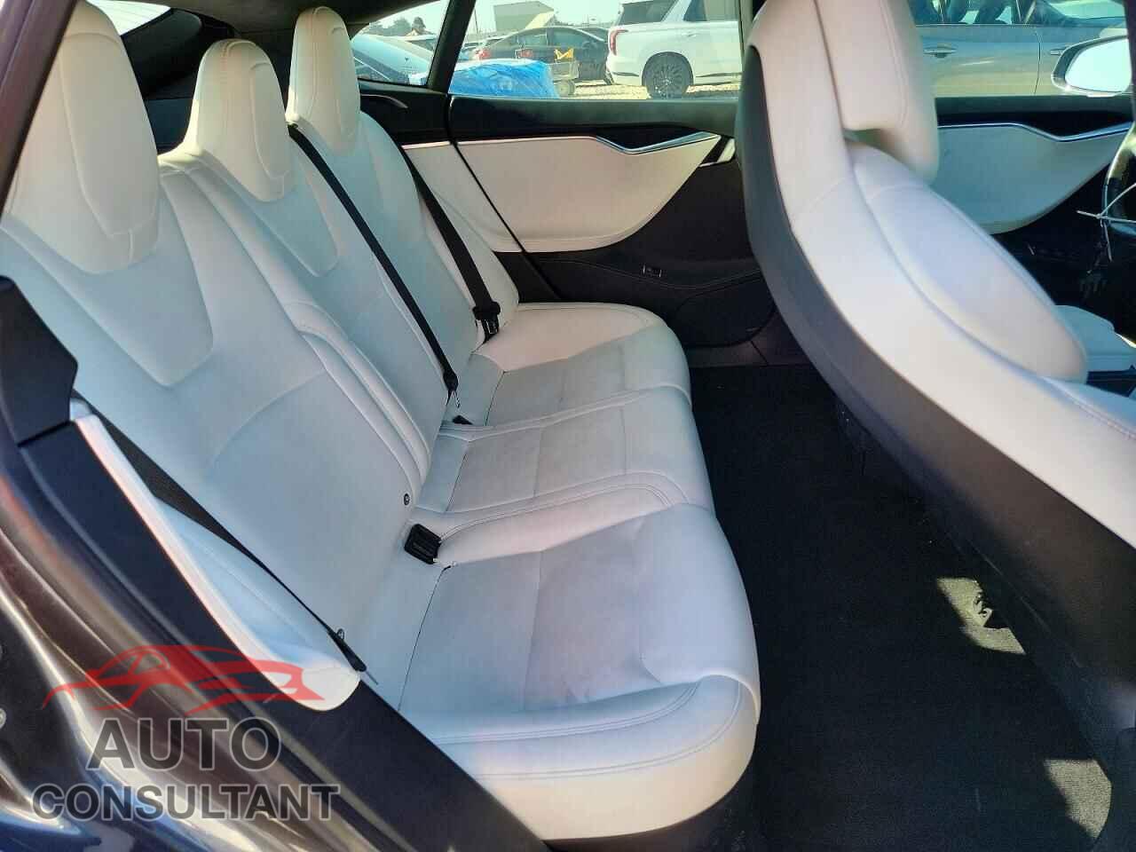 TESLA MODEL S 2017 - 5YJSA1E25HF230359