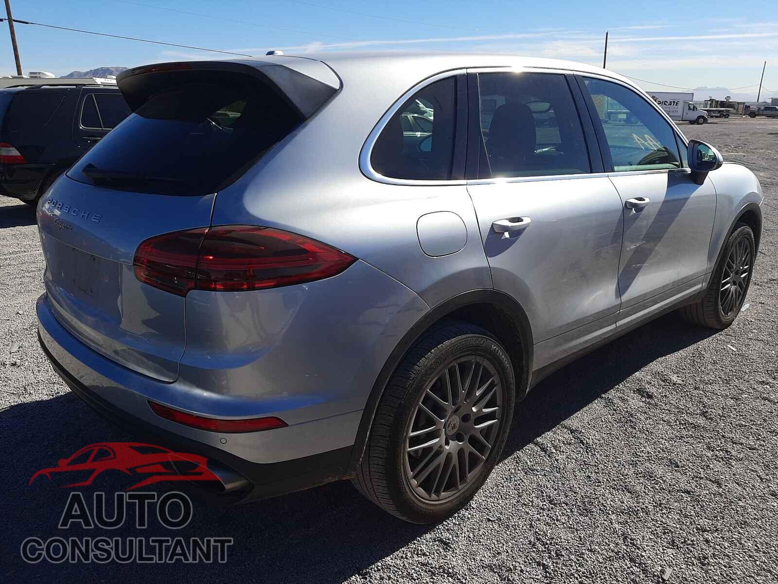 PORSCHE CAYENNE 2016 - WP1AA2A24GLA04590