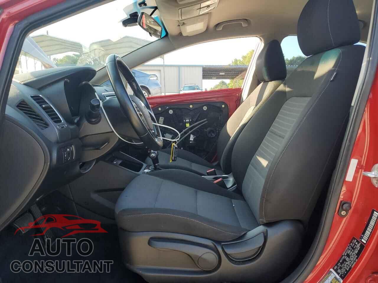 KIA FORTE 2017 - 3KPFL4A79HE100976