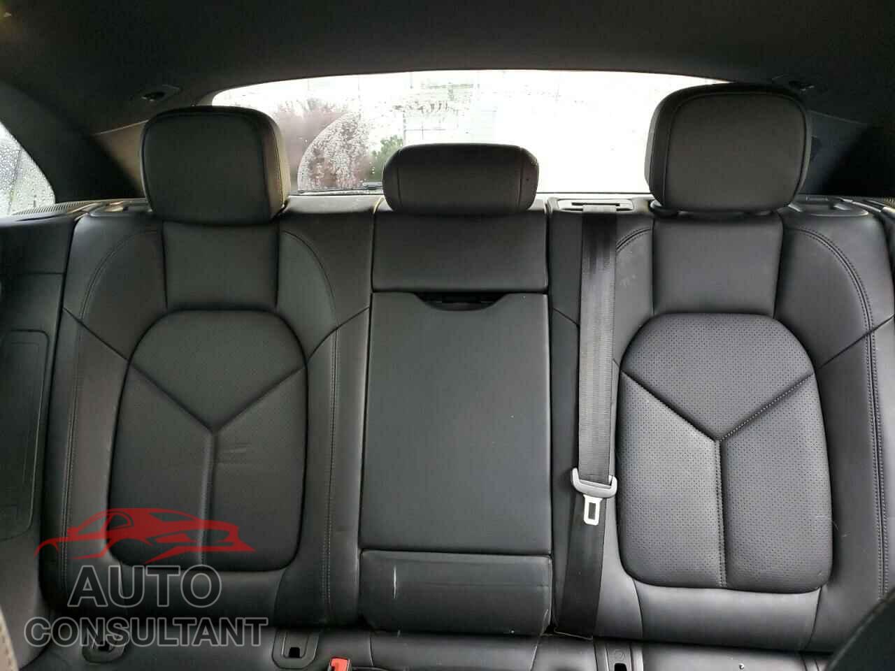 PORSCHE MACAN 2017 - WP1AA2A55HLB01700
