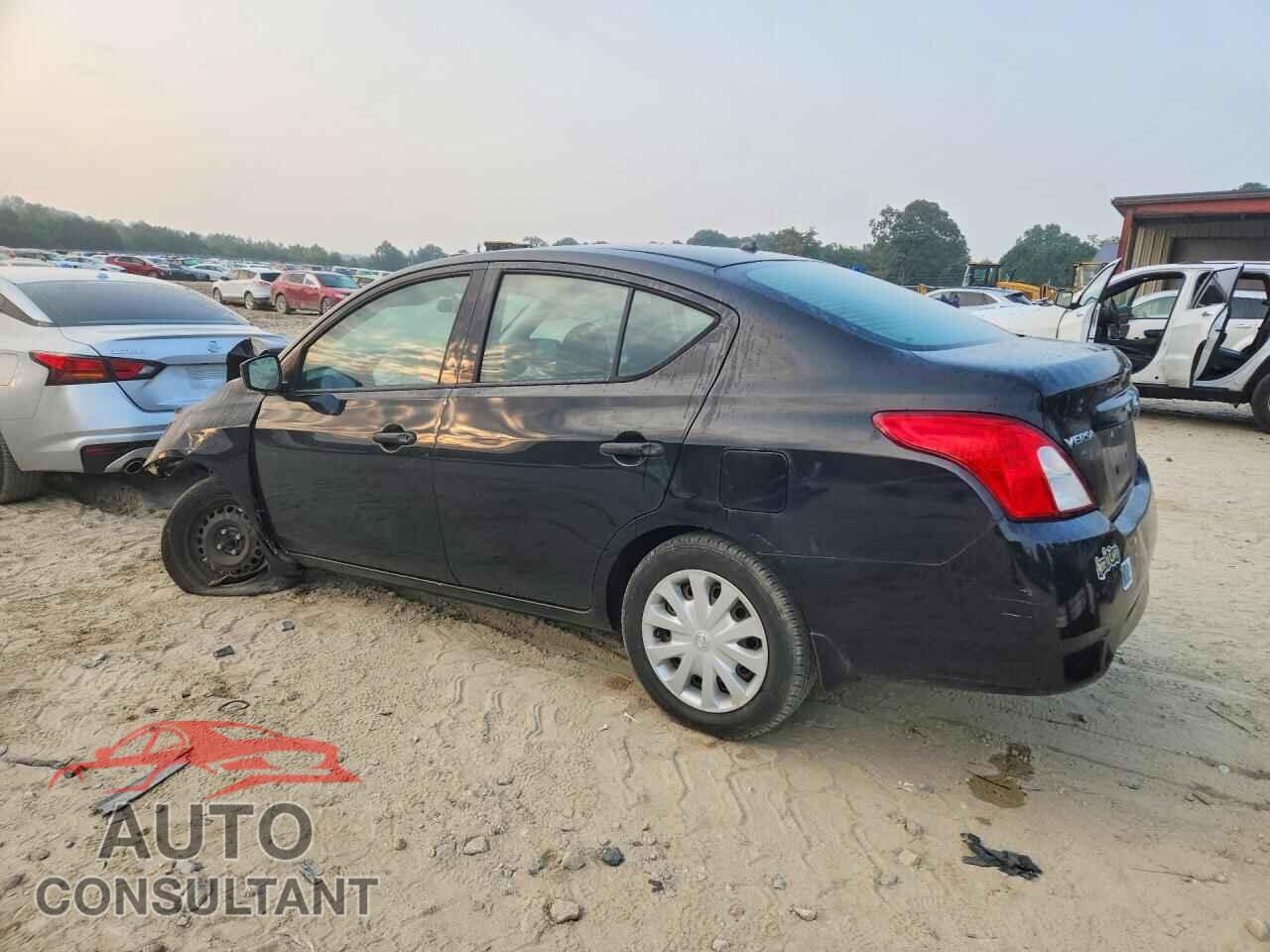 NISSAN VERSA 2017 - 3N1CN7APXHL821773