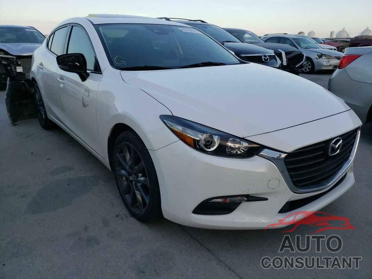 MAZDA 3 2018 - 3MZBN1V3XJM176455