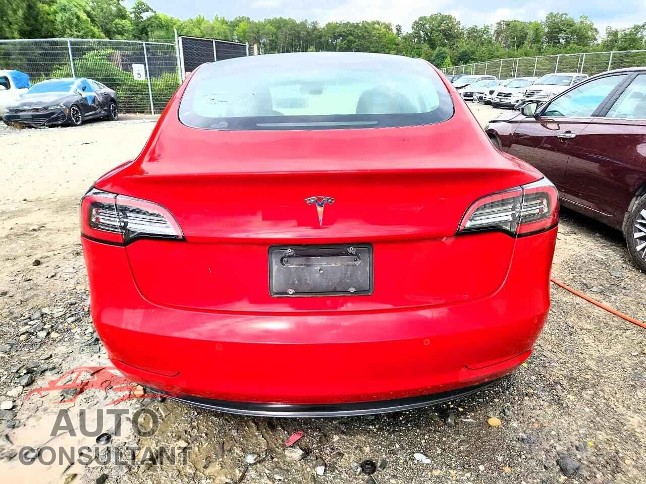 TESLA MODEL 3 2022 - 5YJ3E1EA9NF285621