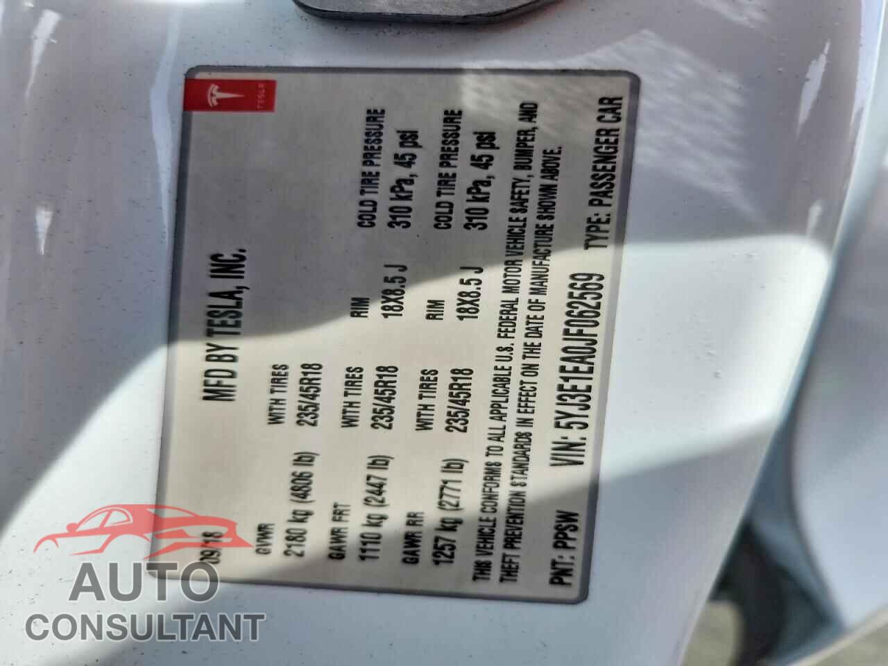 TESLA MODEL 3 2018 - 5YJ3E1EA0JF062569