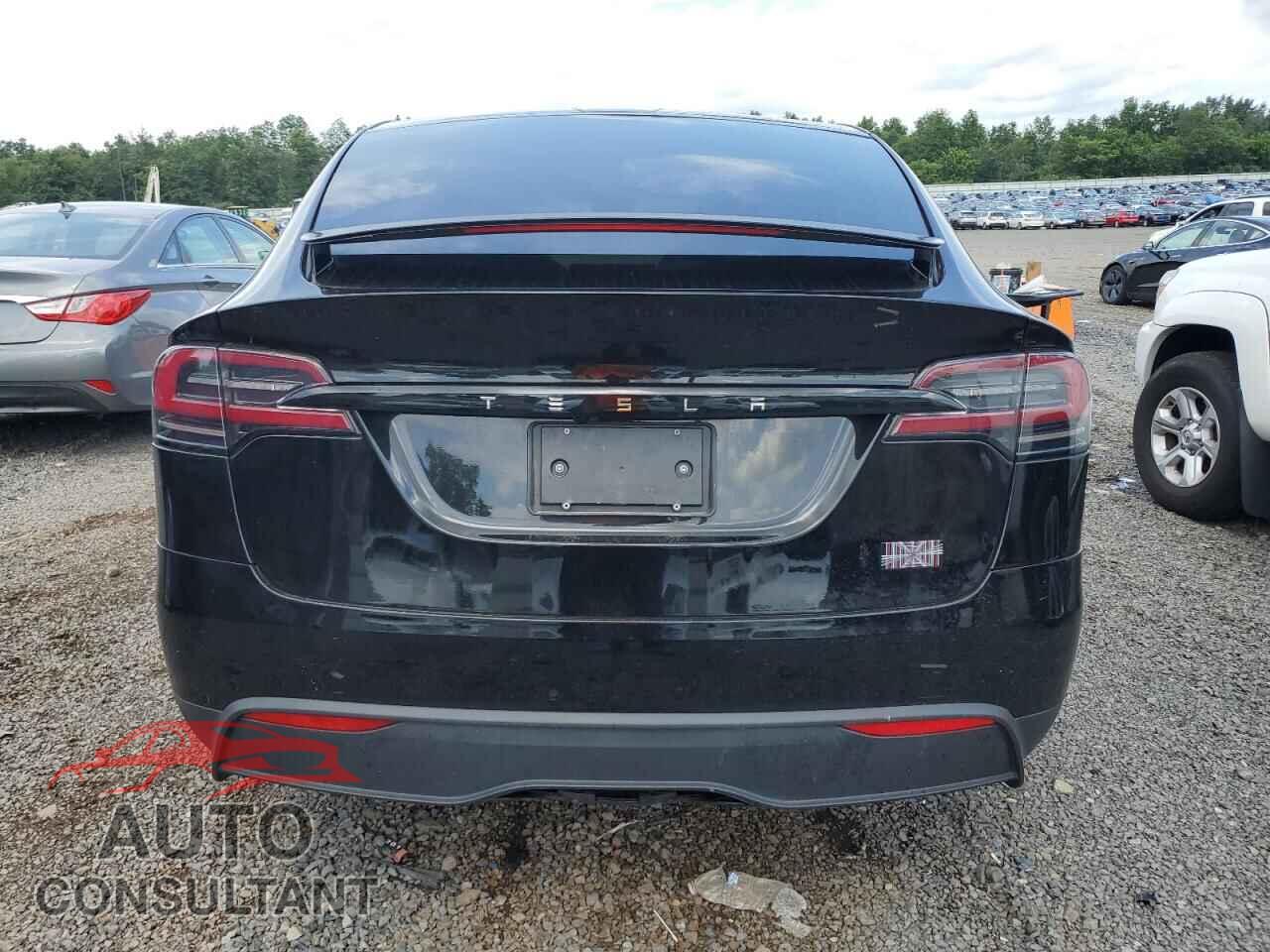 TESLA MODEL X 2023 - 7SAXCBE65PF427400
