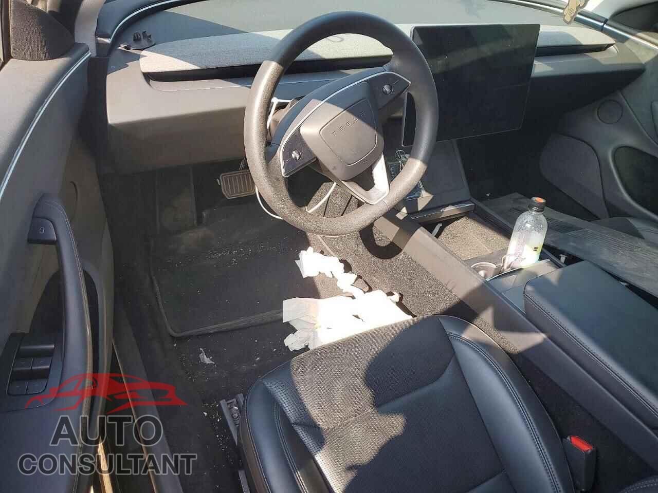 TESLA MODEL 3 2024 - 5YJ3E1EB4RF758582