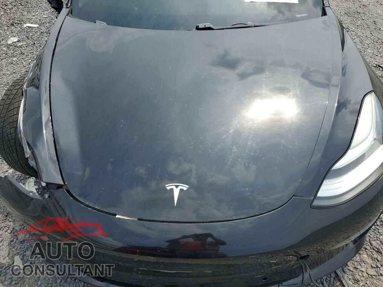 TESLA MODEL 3 2019 - 5YJ3E1EA5KF323518