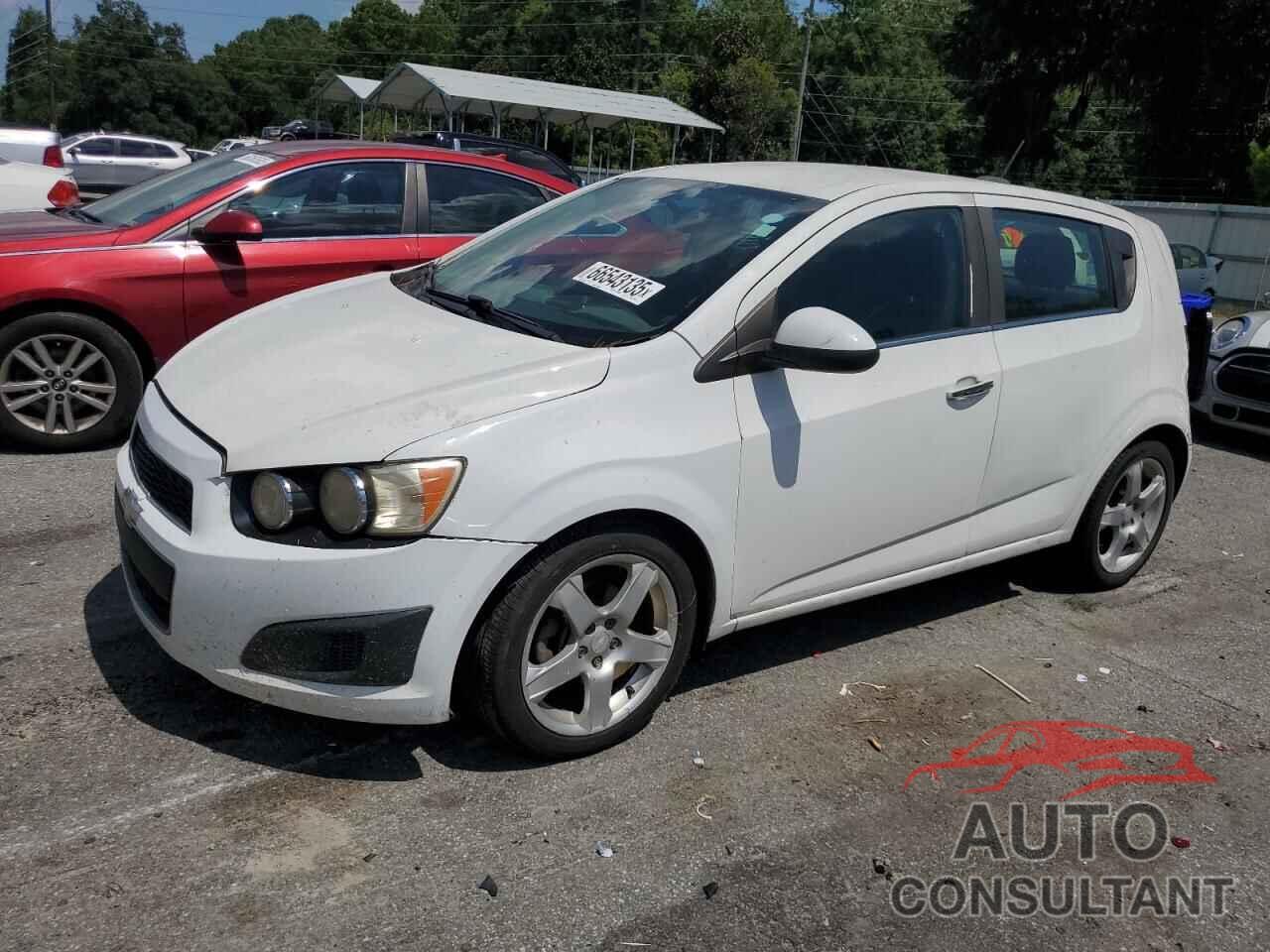 CHEVROLET SONIC 2015 - 1G1JE6SB5F4107093