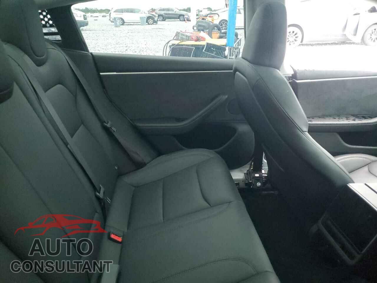 TESLA MODEL 3 2024 - 5YJ3E1EBXRF843832