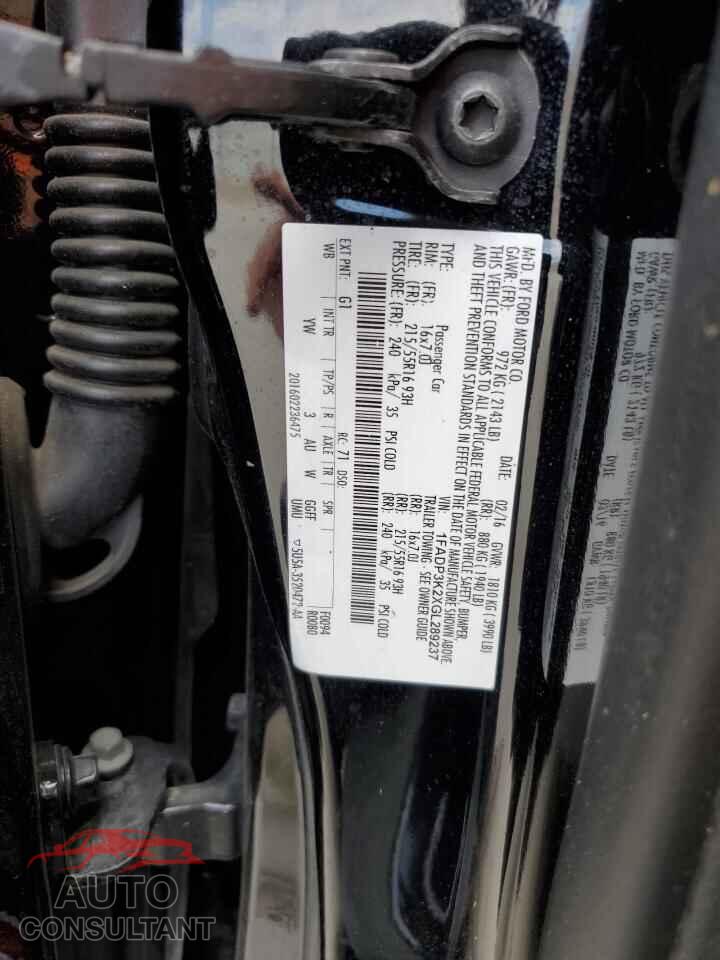 FORD FOCUS 2016 - 1FADP3K2XGL289237
