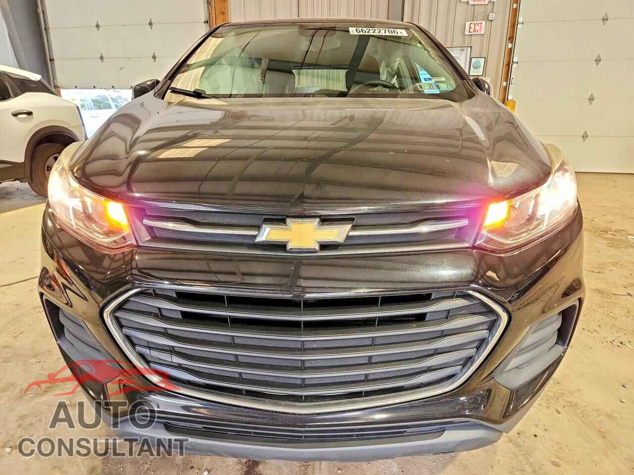 CHEVROLET TRAX 2017 - 3GNCJNSB0HL281146