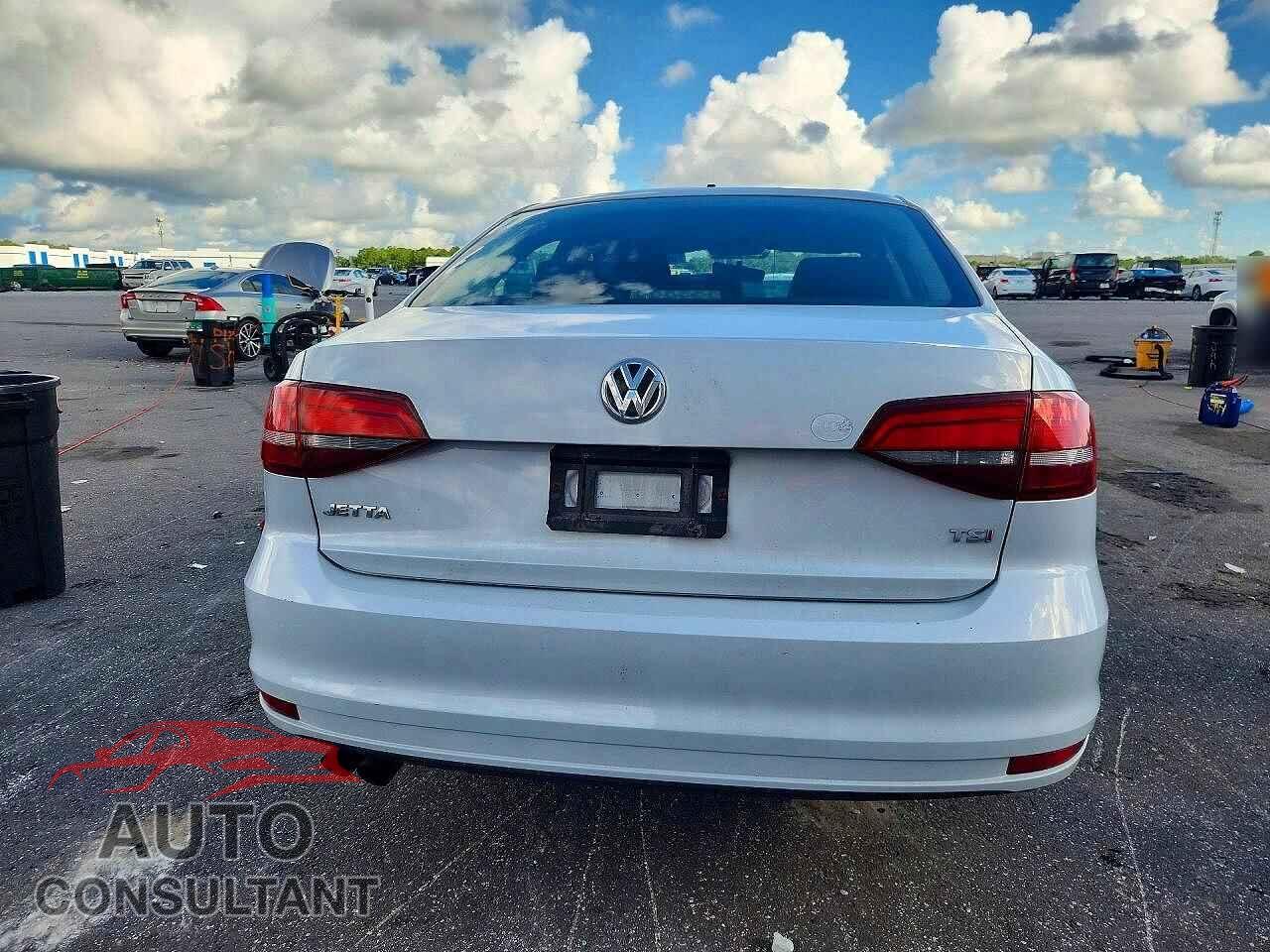 VOLKSWAGEN JETTA 2017 - 3VW2B7AJ6HM293590
