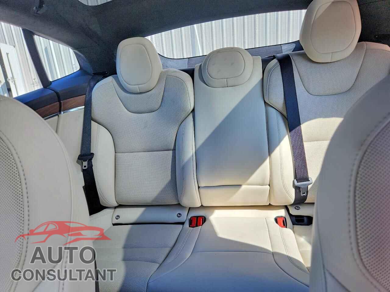 TESLA MODEL S 2023 - 5YJSA1E54PF520164