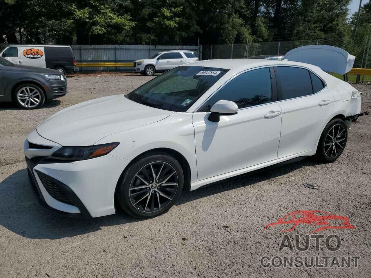 TOYOTA CAMRY 2021 - 4T1G11AK0MU484201