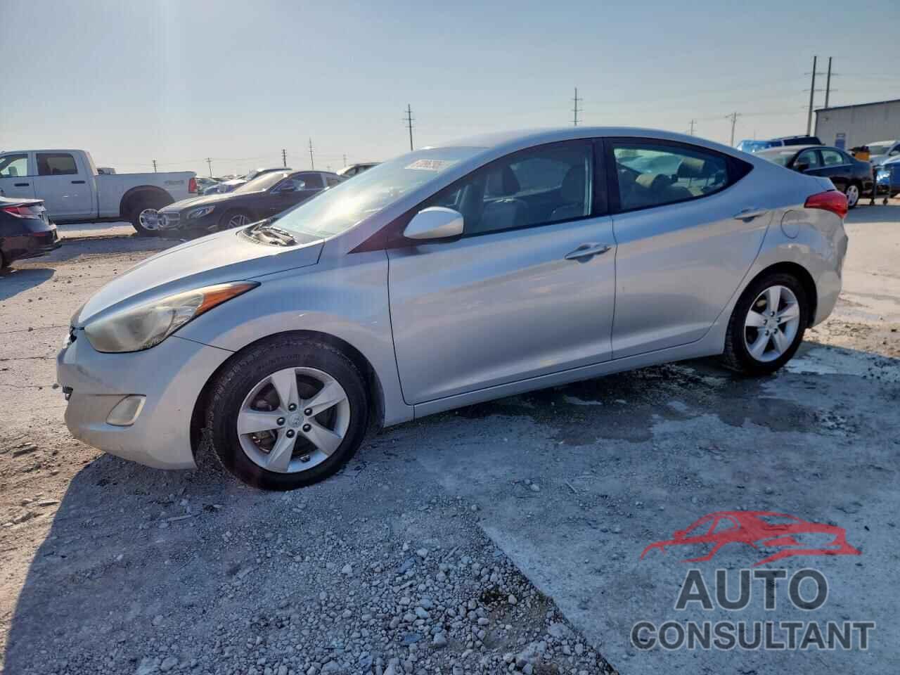 HYUNDAI ELANTRA 2013 - KMHDH4AE4DU585168