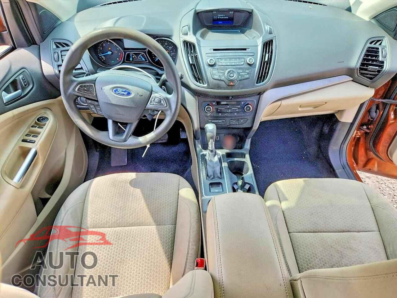 FORD ESCAPE 2017 - 1FMCU9GD7HUC28480