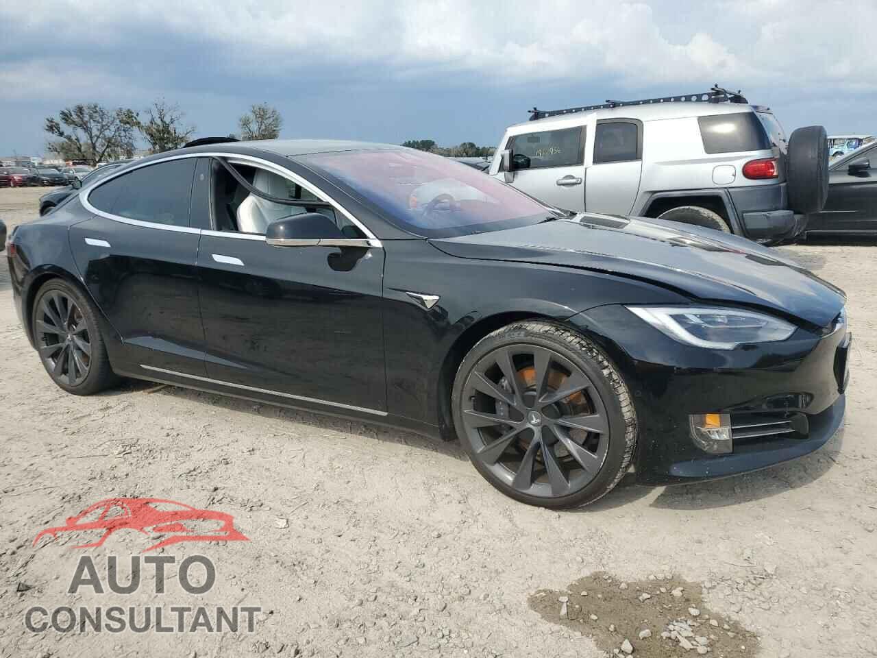 TESLA MODEL S 2018 - 5YJSA1E27JF256919