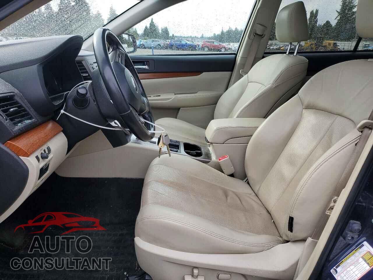 SUBARU OUTBACK 2014 - 4S4BRBLC2E3207894