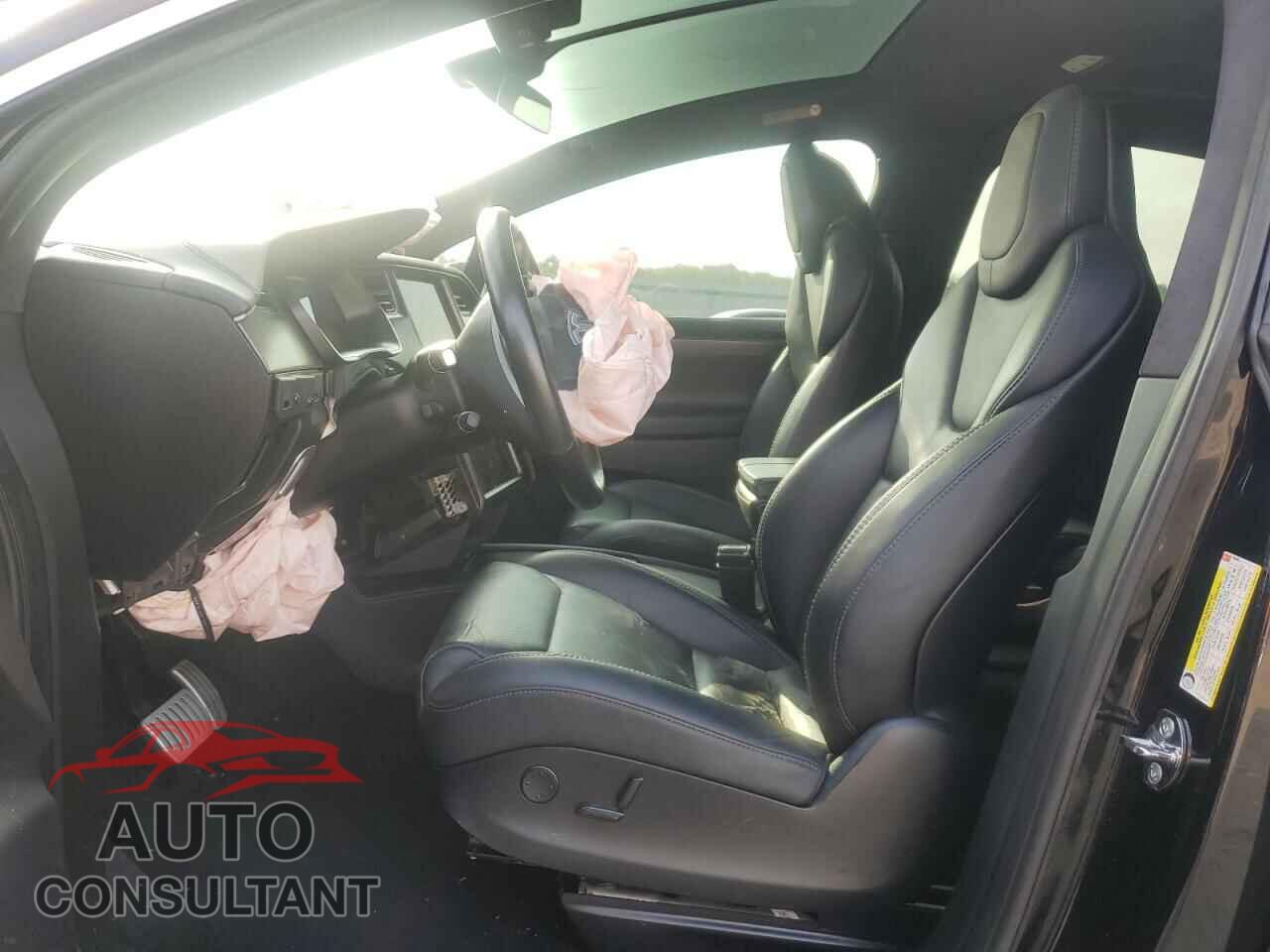 TESLA MODEL X 2019 - 5YJXCBE40KF150563