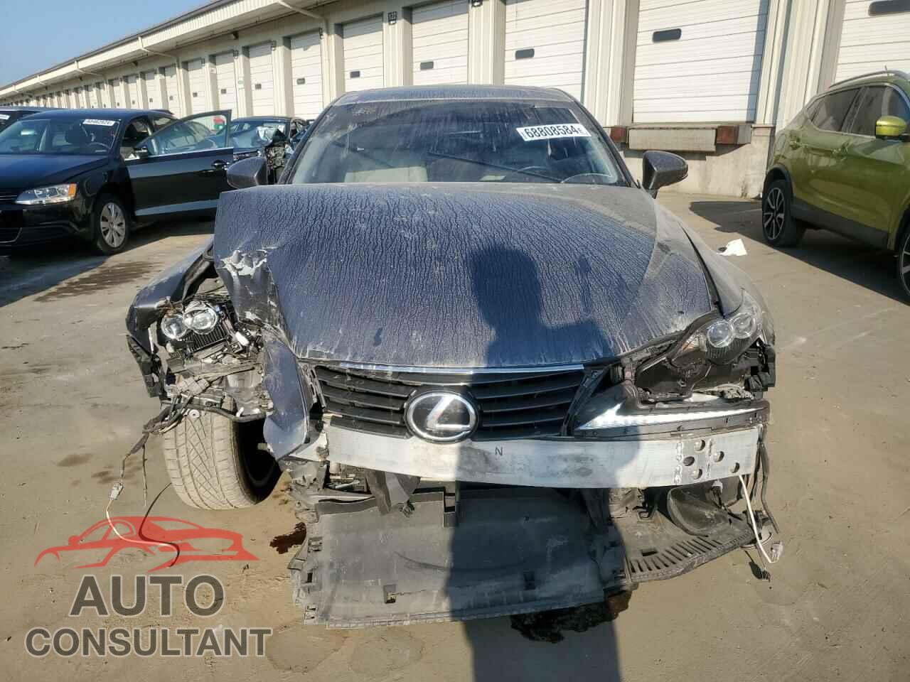 LEXUS IS 2014 - JTHBE1D29E5013379