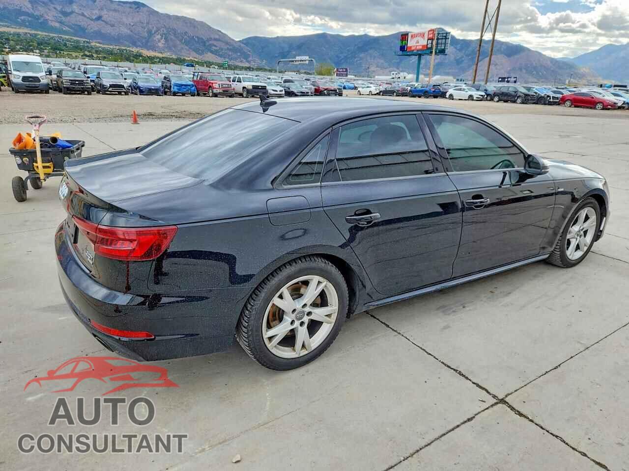 AUDI A4 2018 - WAUKMAF48JA006294