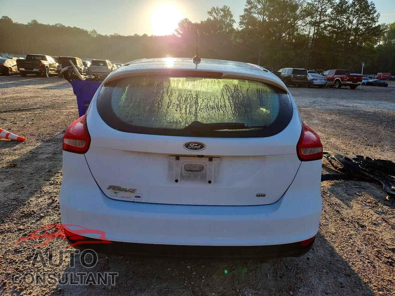 FORD FOCUS 2017 - 1FADP3K22HL294434