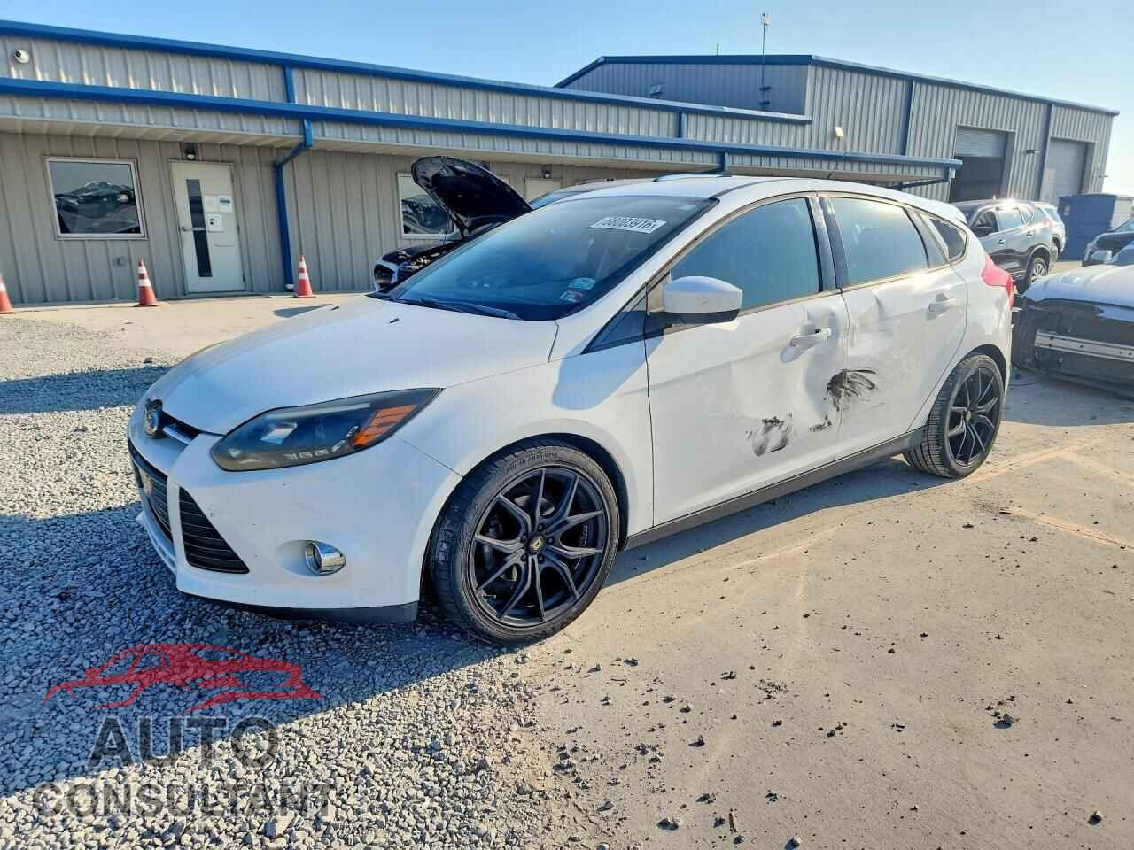 FORD FOCUS 2012 - 1FAHP3K2XCL384652