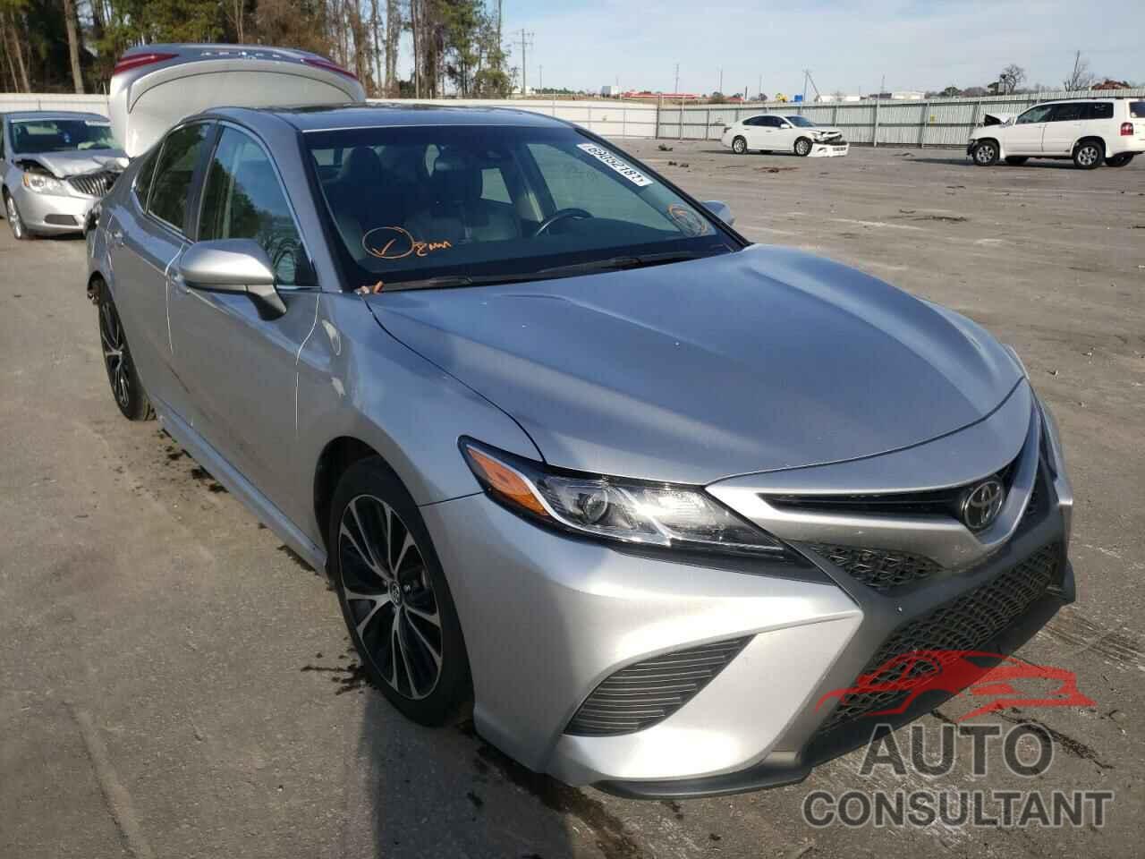 TOYOTA CAMRY 2018 - 4T1B11HKXJU606705