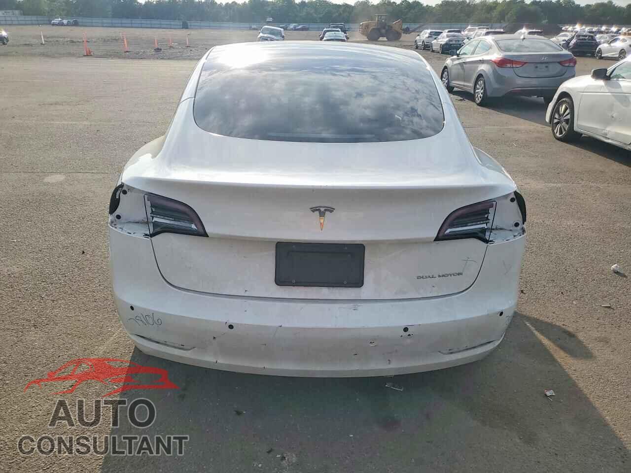 TESLA MODEL 3 2022 - 5YJ3E1EBXNF253608