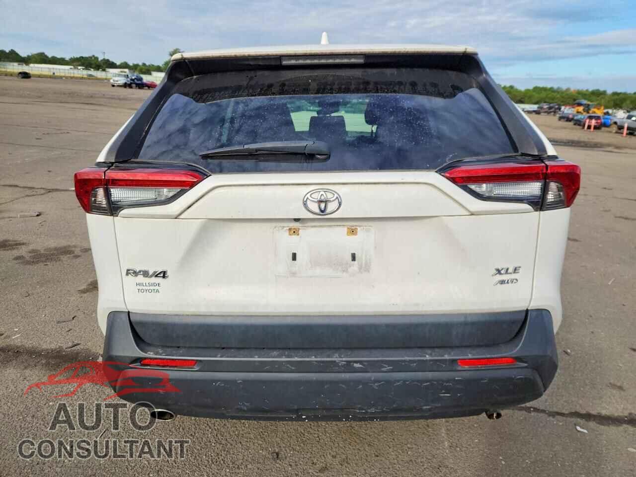 TOYOTA RAV4 2019 - JTMP1RFV1KD046838