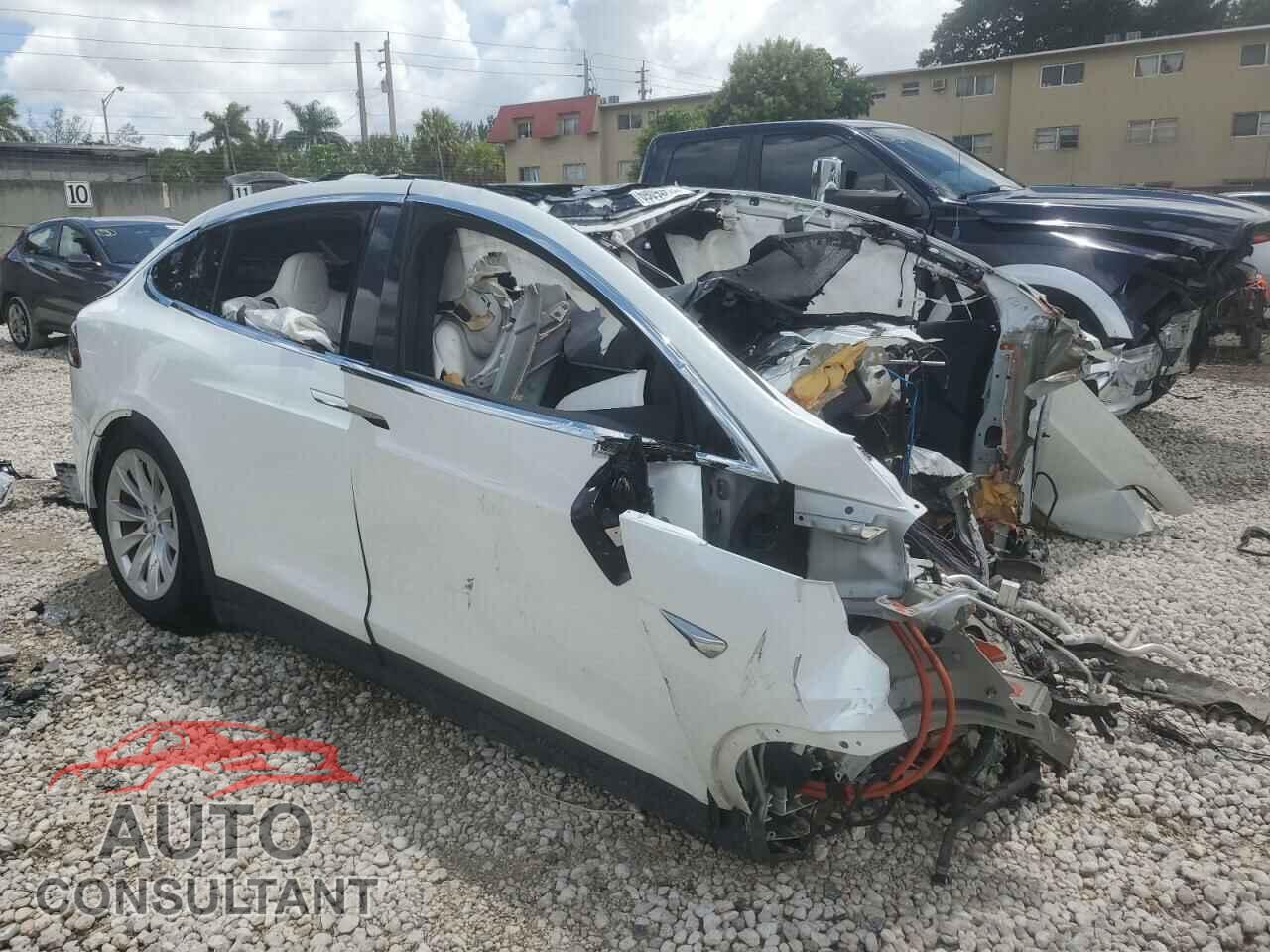 TESLA MODEL X 2017 - 5YJXCAE21HF078564