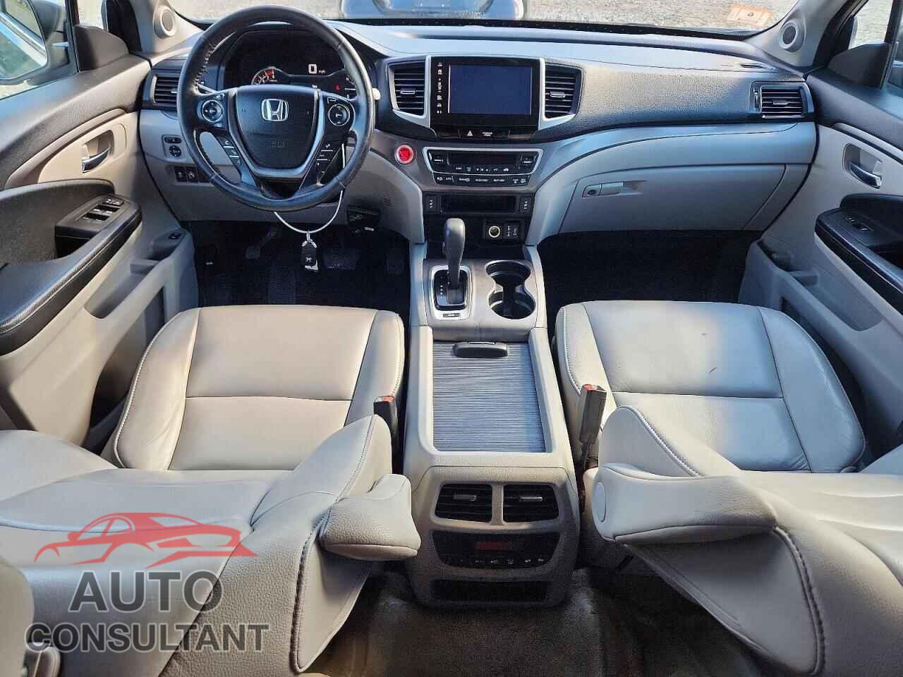 HONDA PILOT 2017 - 5FNYF6H57HB086702
