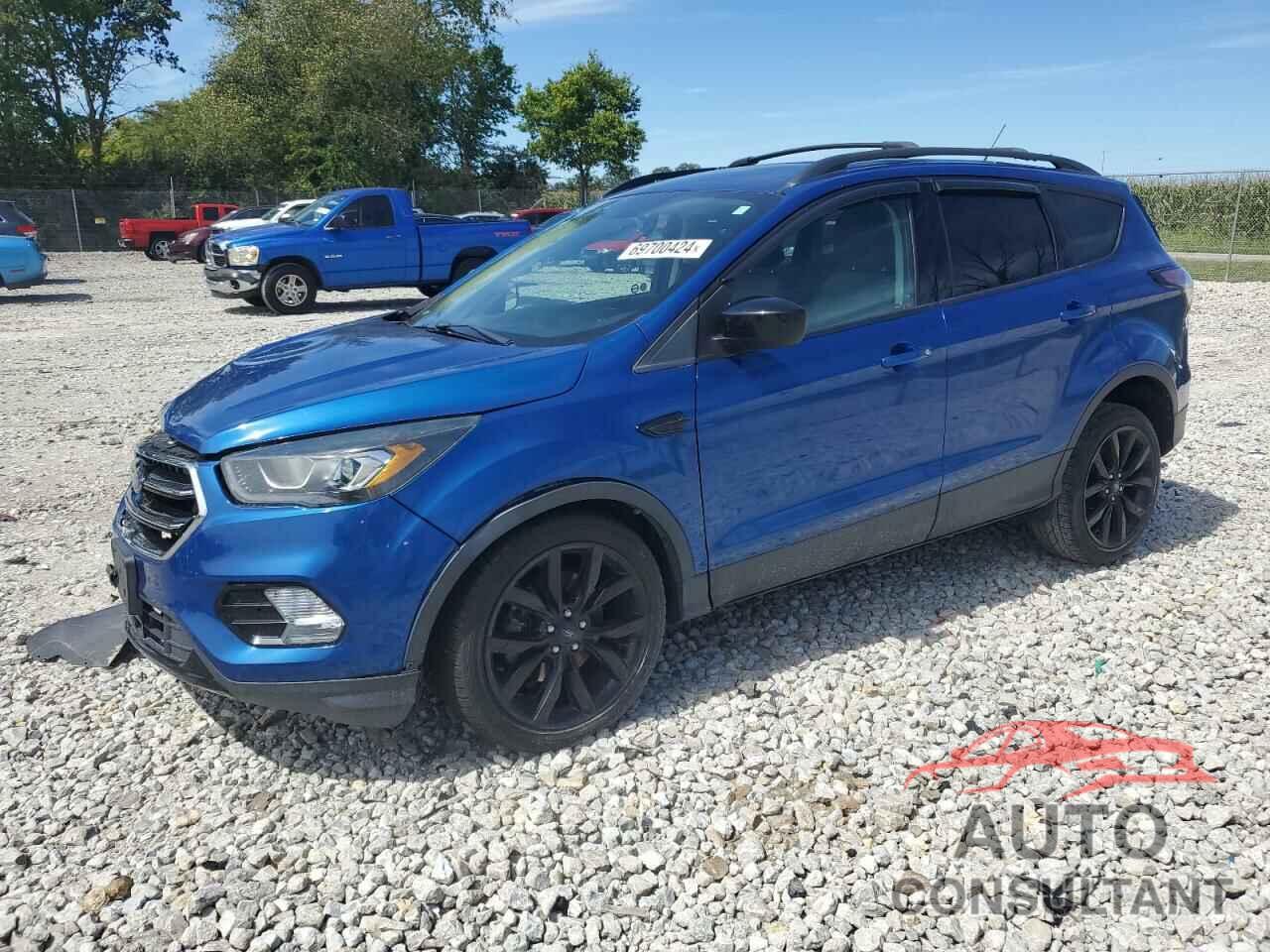 FORD ESCAPE 2017 - 1FMCU0G91HUB92566