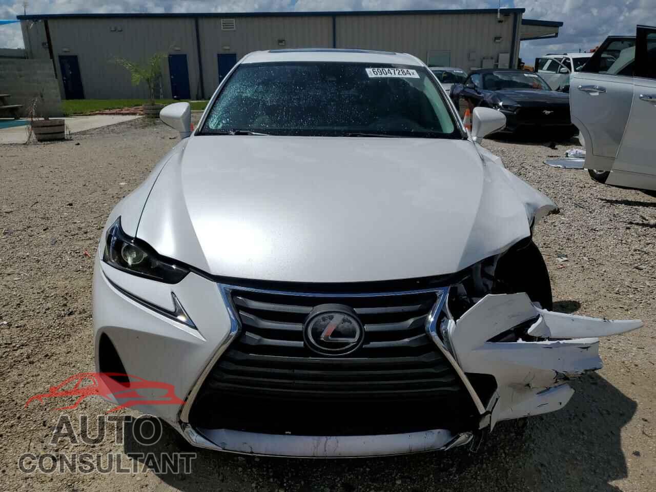 LEXUS IS 2017 - JTHBA1D24H5047603
