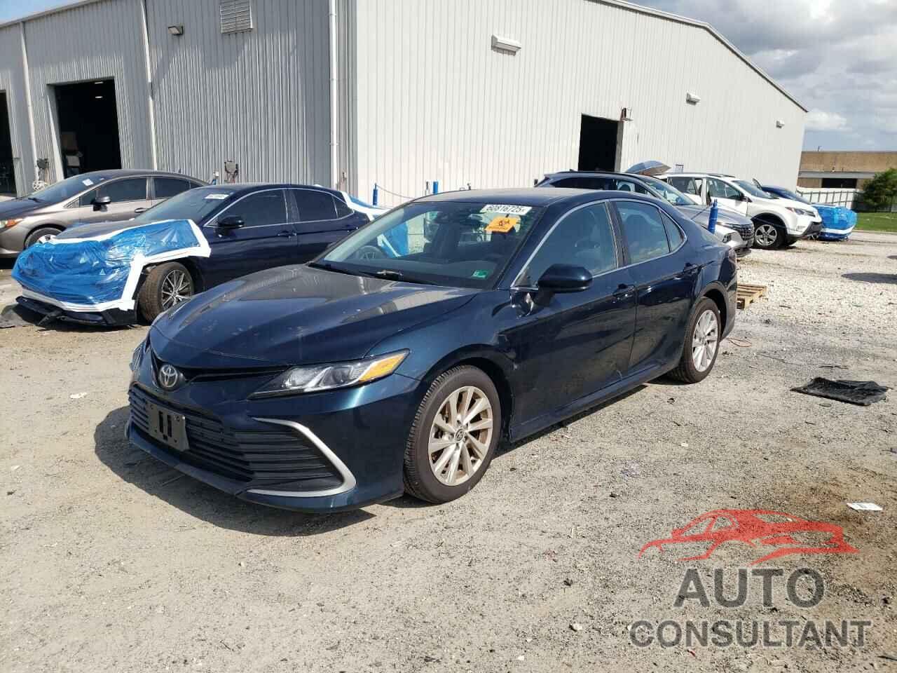 TOYOTA CAMRY 2021 - 4T1C11AK5MU522603