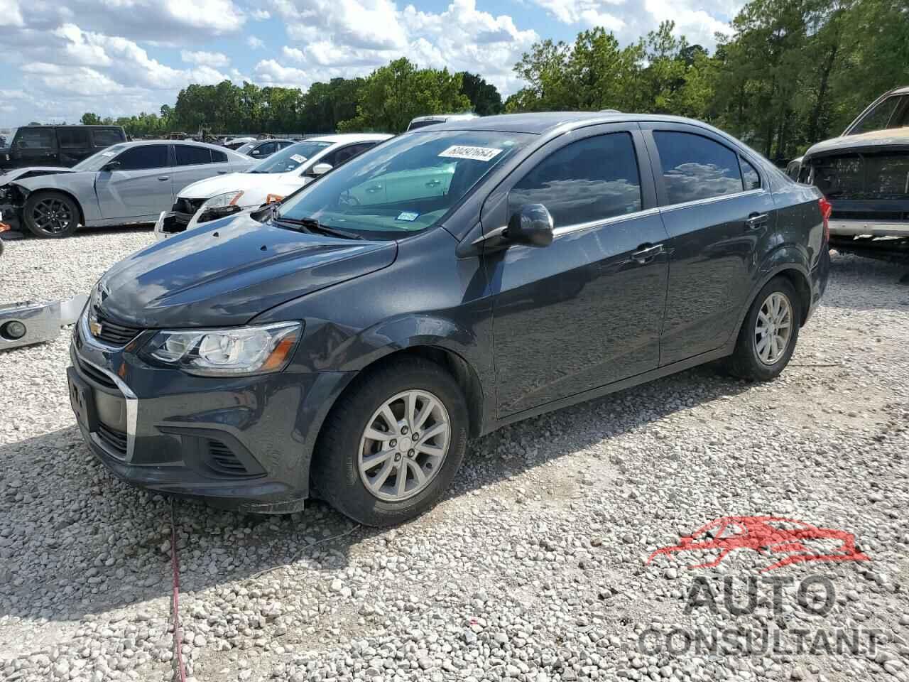 CHEVROLET SONIC 2018 - 1G1JD5SH1J4102306