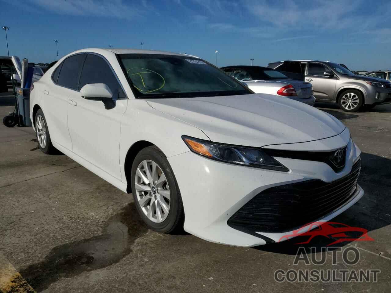 TOYOTA CAMRY 2018 - 4T1B11HK1JU665139